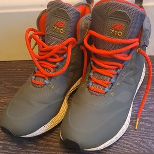 New Balance Women's Gray and Red Sneaker Boots